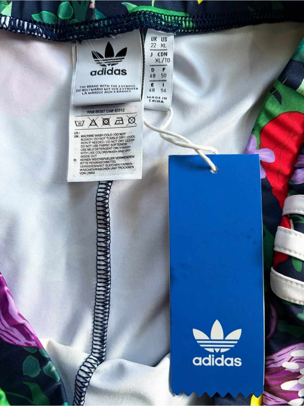 adidas Originals Blossom of Life Floral 3-Stripes Leggings XL NWT
- Navy Multi - Picture 8 of 14